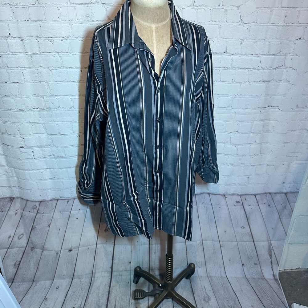 Perry Ellis Men's Blue and Gray Striped Bag